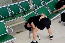 Màn giải cứu đi vào bế tắc: Một người mắc kẹt, hai người cùng 'chịu trận'
