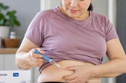 Bút tiêm giảm cân: Khi thuốc kê đơn bị dùng như sản phẩm làm đẹp