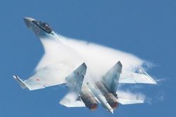 Tiêm kích Gripen Thụy Điển có thể đảo chiều cuộc đấu trên không với Su-35 Nga?
