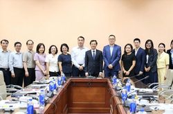 Trao đổi hợp tác chuyển giao công nghệ vắc xin phế cầu thế hệ mới