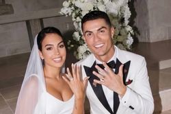 Ronaldo chính thức lấy vợ