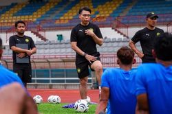 Malaysia khủng hoảng lực lượng trước bán kết với tuyển Việt Nam