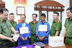 Lai Châu: Triệt phá đường dây vận chuyển 8 bánh heroin