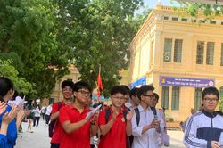 Bức tranh điểm chuẩn đại học 2026: Mức điểm tuyệt đối và những cuộc đua phân hóa