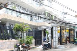 Quán phở, hủ tiếu trong biệt thự hút khách ở TP.HCM