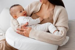 Đừng vội nghĩ mẹ thiếu sữa khi thấy điều này