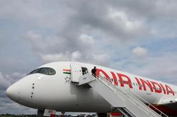 Vụ máy bay Air India tụt độ cao 90 m, phi công dương tính với cần sa