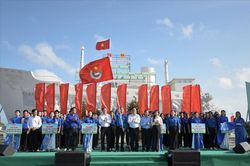Ngày Quốc tế Thanh niên được tổ chức lần đầu trên thế giới (2000)