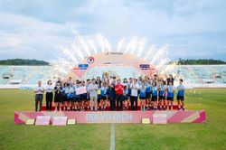 LĐBĐ Việt Nam chúc mừng U16 nữ Phong Phú Hà Nam vô địch quốc gia 2026
