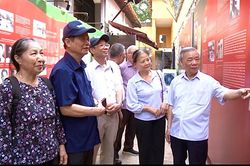 'Tâm son, chí thép': Trưng bày chuyên đề tôn vinh truyền thống vẻ vang của Công an nhân dân