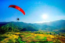 Bay dù lượn trên mùa vàng, chạy ultra trail giữa ruộng bậc thang Mù Cang Chải
