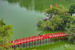 Phát triển sản phẩm du lịch liên vùng gắn với bản sắc riêng