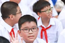 [Ảnh] Trường trung học cơ sở Trưng Vương chào đón học sinh khối 6, sẵn sàng cho năm học mới