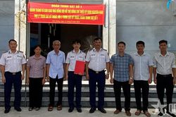 Đoàn Trinh sát số 1 bàn giao 'Nhà đồng đội' tại Ninh Bình