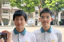 Đôi bạn cùng bàn, cùng chạy bộ 5 - 10km mỗi ngày, cùng đỗ 2 đại học hàng đầu với điểm số cao ngất ngưởng