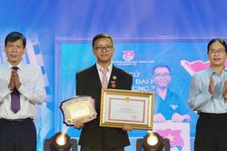 Trình UBND TPHCM 11 cá nhân nhận Giải thưởng Tôn Đức Thắng lần thứ 26