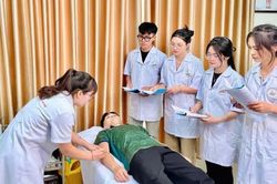Giáo dục y đức gắn với văn hóa số