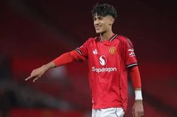 Man United quyết giữ chân tài năng 15 tuổi