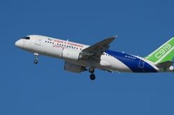 'Quân át chủ' hàng không Trung Quốc lần đầu vươn ra quốc tế, vị thế của song mã Boeing-Airbus có bị thách thức?