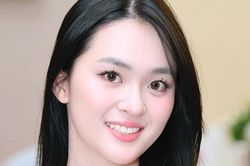 Hoa khôi Ngoại thương chơi piano mở màn buổi chào mừng thí sinh Hoa hậu Việt Nam