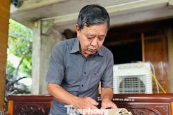 Ba anh em ra trận nhưng không ai trở về, nghẹn lòng khi xem những kỷ vật