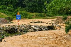 Phát hiện thi thể nam giới tại ngầm tràn ở Quảng Trị