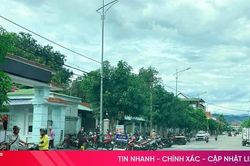 'Quây' lòng đường làm bãi giữ xe thu phí trước Trung tâm Y tế Hương Sơn