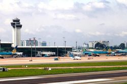 Cục Hàng không: Cần đầu tư thiết bị chuyên dụng cảnh báo sớm, áp chế UAV