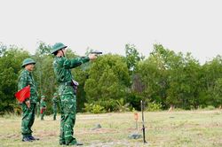 879 cán bộ, chiến sĩ Bộ đội Biên phòng TP Hồ Chí Minh kiểm tra bắn đạn thật