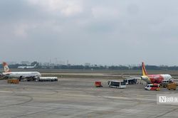 Vụ drone l&agrave;m gi&aacute;n đoạn loạt chuyến bay: Cảng h&agrave;ng kh&ocirc;ng T&acirc;n Sơn Nhất xử l&yacute; ra sao?