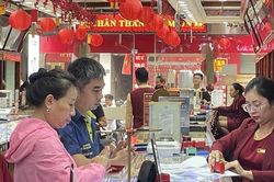 Giá vàng chiều 12/8: Vàng SJC tiếp tục xu hướng tăng