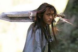 5 loại vũ khí mạnh nhất võ thuật Kim Dung