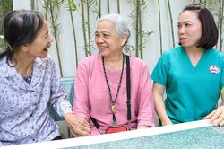 Tận dụng cơ sở dôi dư, tạo không gian phục hồi chức năng cho người cao tuổi