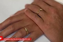Ronaldo và Georgina Rodriguez chính thức thành vợ chồng trong lễ cưới kín đáo