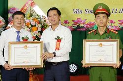 Phó Chủ tịch UBND tỉnh Bắc Ninh Lê Xuân Lợi dự Ngày hội toàn dân bảo vệ an ninh Tổ quốc tại xã Vân Sơn