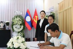 Sinh viên Lào gửi trọn niềm tiếc thương về quê hương