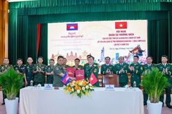 Nghĩa tình bền chặt nơi biên giới