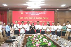 Trường Chính trị tỉnh Lào Cai là trường chính trị đầu tiên trong cả nước đạt chuẩn mức 2