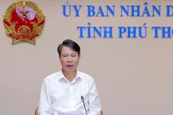 Phó Chủ tịch UBND tỉnh Nguyễn Khắc Hiếu nghe báo cáo Đề án an sinh xã hội