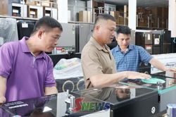 Đẩy mạnh phát triển thương mại, dịch vụ