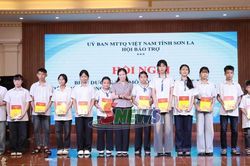 Hội nghị biểu dương trẻ mồ côi, trẻ khuyết tật tiêu biểu trong học tập, rèn luyện năm học 2025-2026