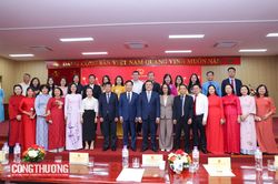 Bộ Công Thương trao giải Cuộc thi chính luận về bảo vệ nền tảng tư tưởng của Đảng trong ngành Công Thương năm 2026