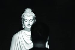 Đọc kinh Soi gương để học cách chuyển hóa chính mình