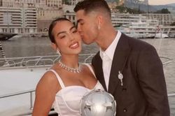 Tiền đạo Cristiano Ronaldo xác nhận kết hôn