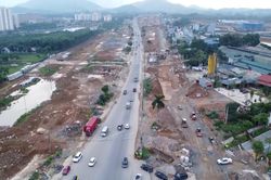 Nhiều dự án giao thông trọng điểm còn vướng mặt bằng, hạ tầng kỹ thuật