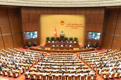 Ph&acirc;n cấp, cắt giảm thủ tục gắn với hậu kiểm