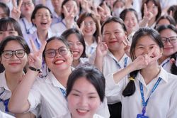 Điểm chuẩn các trường sư phạm năm 2026: Có ngành gần 9,95 điểm/môn mới trúng tuyển