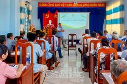 Nông dân học cách đưa công nghệ số vào đồng ruộng