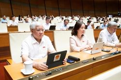 Cắt giảm thủ tục h&agrave;nh ch&iacute;nh phải đi k&egrave;m với tăng cường hậu kiểm, kiểm so&aacute;t rủi ro