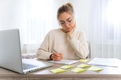 Chi tiêu tối giản không phải lúc nào cũng tiết kiệm: 5 nhóm người càng cố chi ít càng dễ tốn tiền